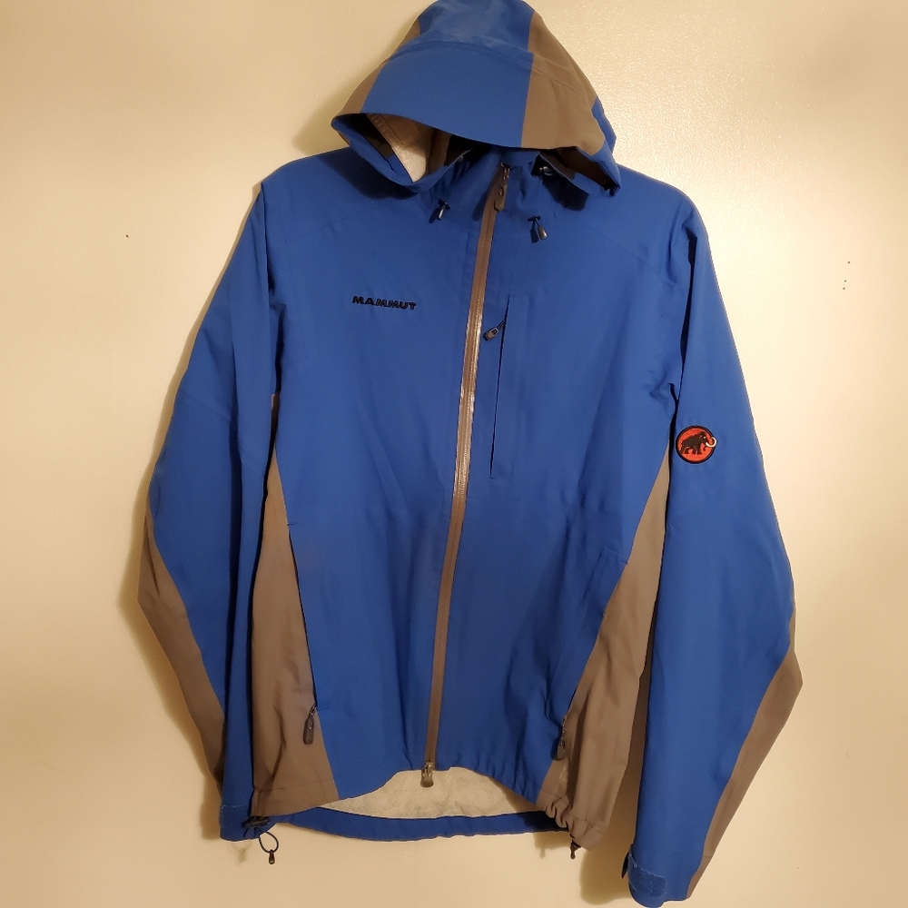 Mammut jacket size Medium dry tech
